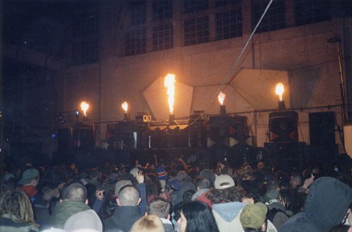 Tekno Circus 2001